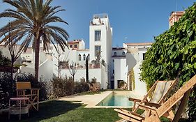 Cristine Bedfor Mahon Boutique Hotel